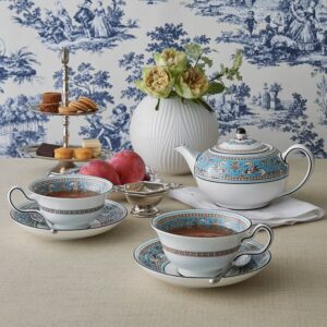 WEDGWOOD、ティーセットとフラワーベース