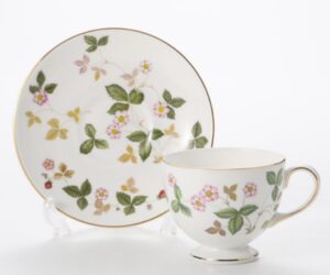 WEDGWOOD:ワイルドストロベリーのティーカップ&ソーサー 